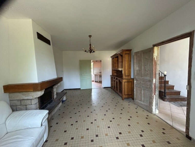 Maison à LUZILLAT