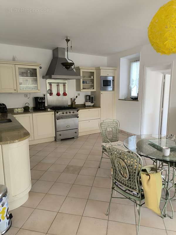 Belle maison de 240 m2 sur terrain de 1200m2 - photo 7