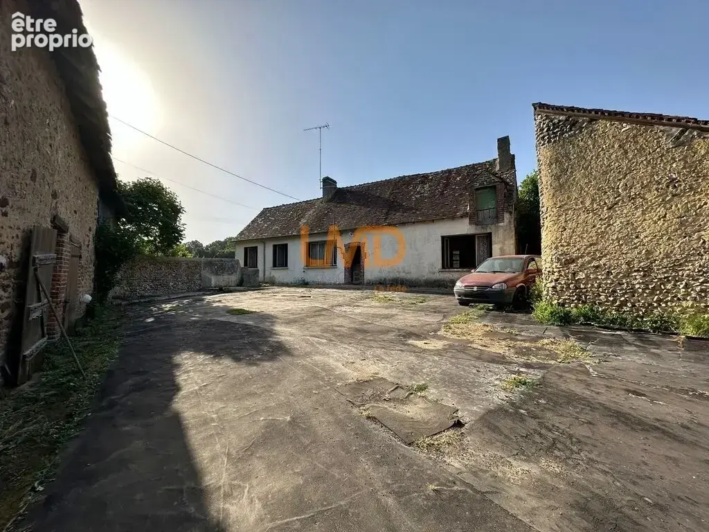 Maison à SARGE-SUR-BRAYE