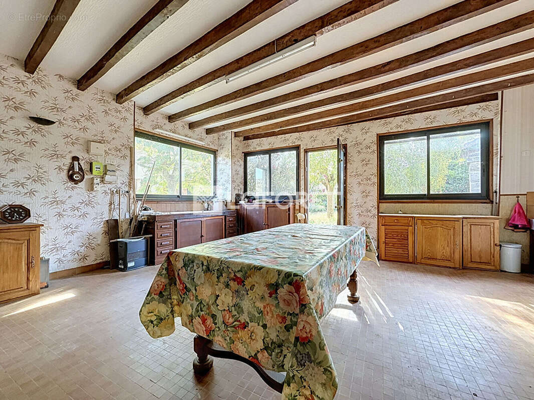 Maison Doue En Anjou 7 pièce(s) 215 m2 - photo 15