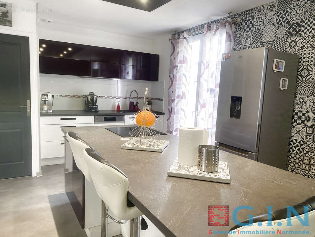 sortie le neubourg  , au calme   pavillon 4 chambres - photo 3