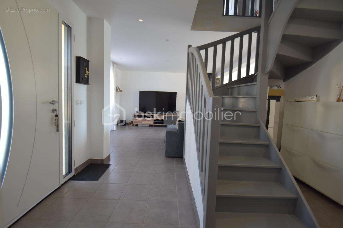 Superbe maison familiale de 7 pièces dont 5 chambres - photo 14