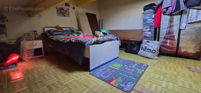 Appartement à SAINT-JEAN-D'ANGELY