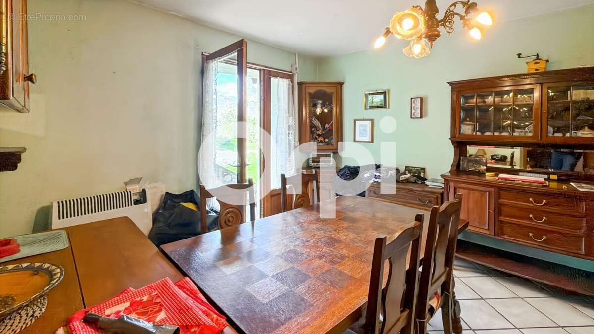 Maison à RUOMS