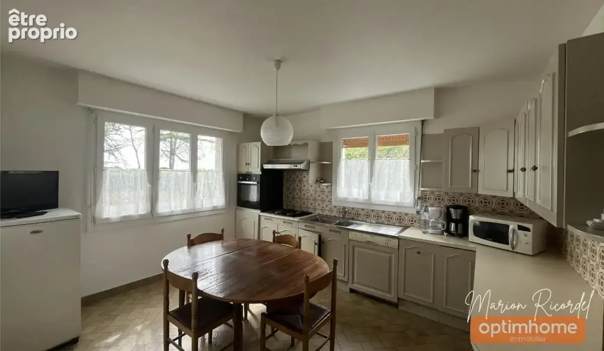 EC-SUR-BÉLON – Maison 6 pièces, 136 m² habitables, terrain 1,1 hectare et hangar 500 m² - photo 3