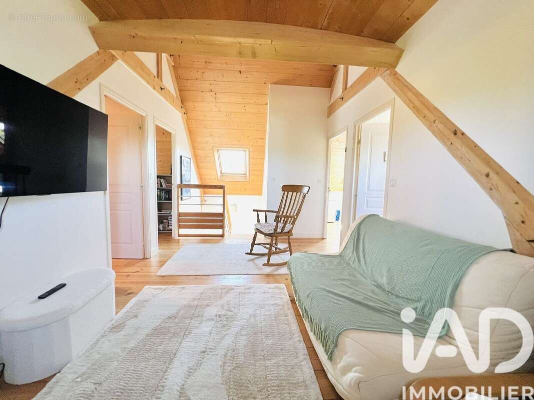 Maison 129 m² à Kermaria-Sulard  - photo 3