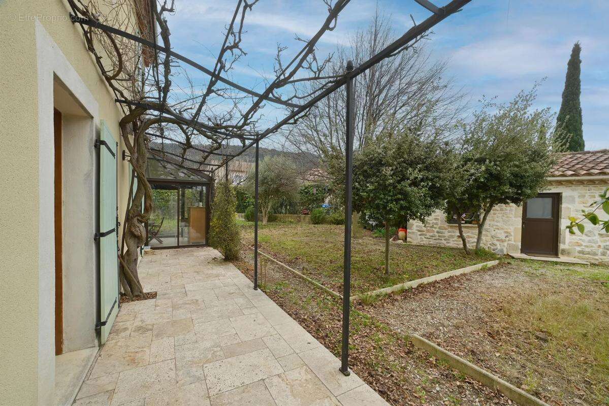 Maison à SAINT-PAUL-TROIS-CHATEAUX