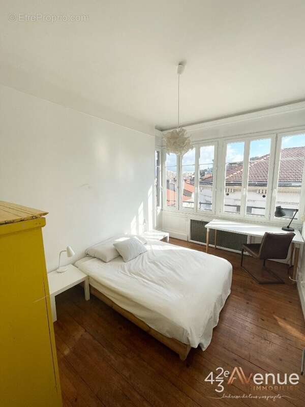 Appartement à SAINT-ETIENNE