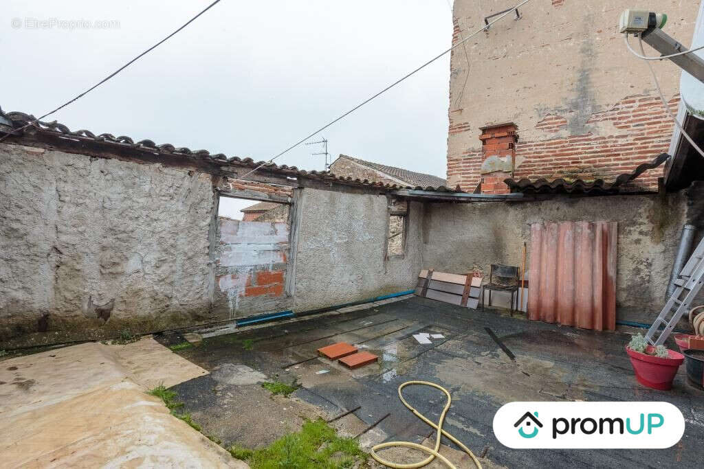 Maison à PORT-SAINTE-MARIE