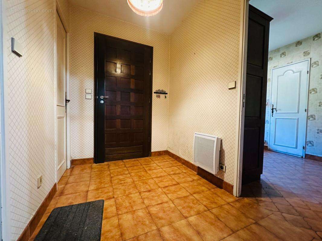 A vendre, Manosque, Maison Familiale 6 Chambres – 159 m²  Calme, Vue Dégagée & Fort Potentiel - photo 16