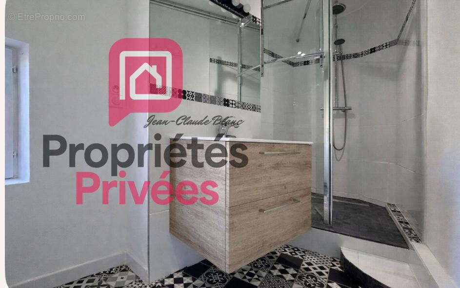 A 15 mn de Blaye - Au calme belle Girondine en pierre rénovée - 197 m2 habitables -7P- 4 Chambres -  1920 m2 de Terrain - Piscin - photo 11