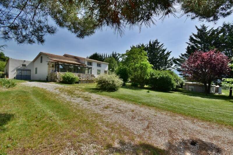Propriété de 210 m² avec appartement indépendant, 1,65 ha de terrain et dépendances - photo 25