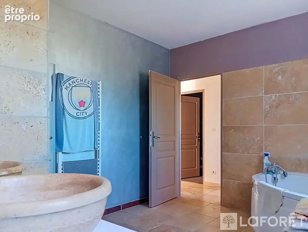 Sérignan Du Comtat - Maison plain pied 6 pièces 165 m2 avec piscine - photo 12
