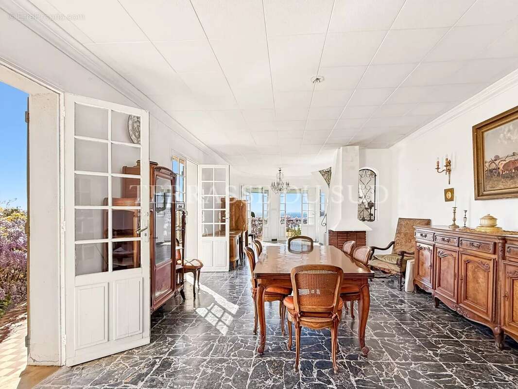 Maison à SIX-FOURS-LES-PLAGES
