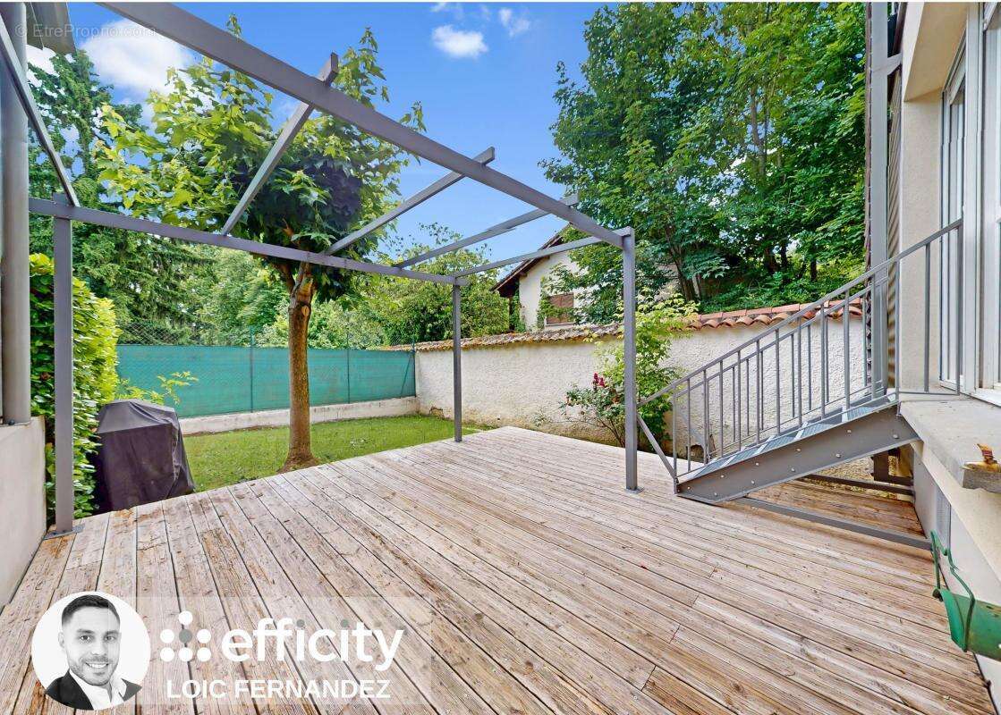 Appartement à RILLIEUX-LA-PAPE