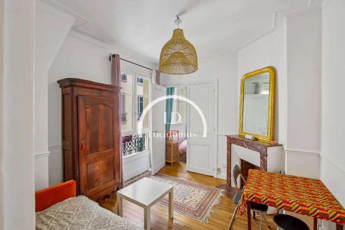 Appartement à PARIS-18E