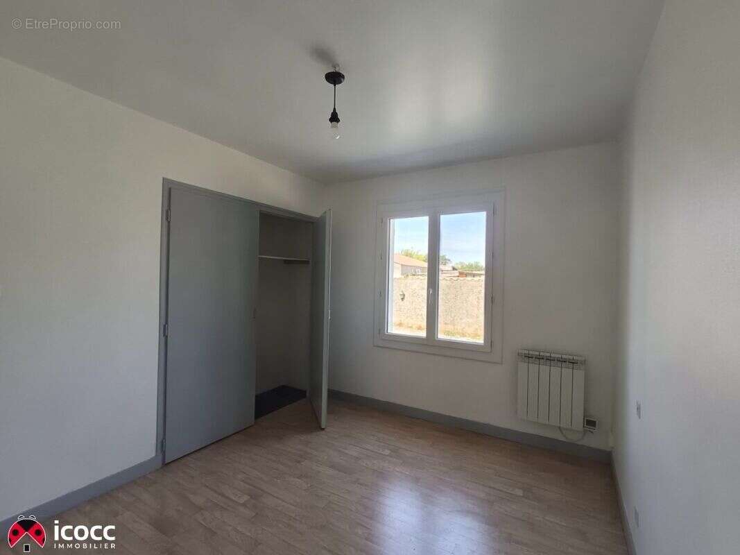 Maison 75 m² à Sainte-Gemme-La-Plaine  - photo 4