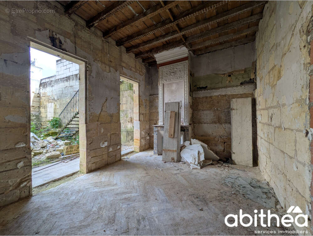 Immeuble à rénover de 143 m2 en plein centre de Libourne ! - photo 3