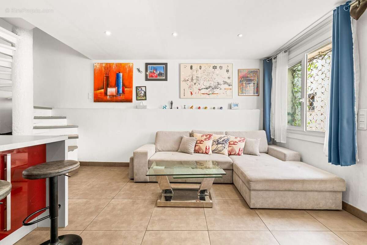 Maison 67 m² à Saint-Laurent-Du-Var  - photo 4