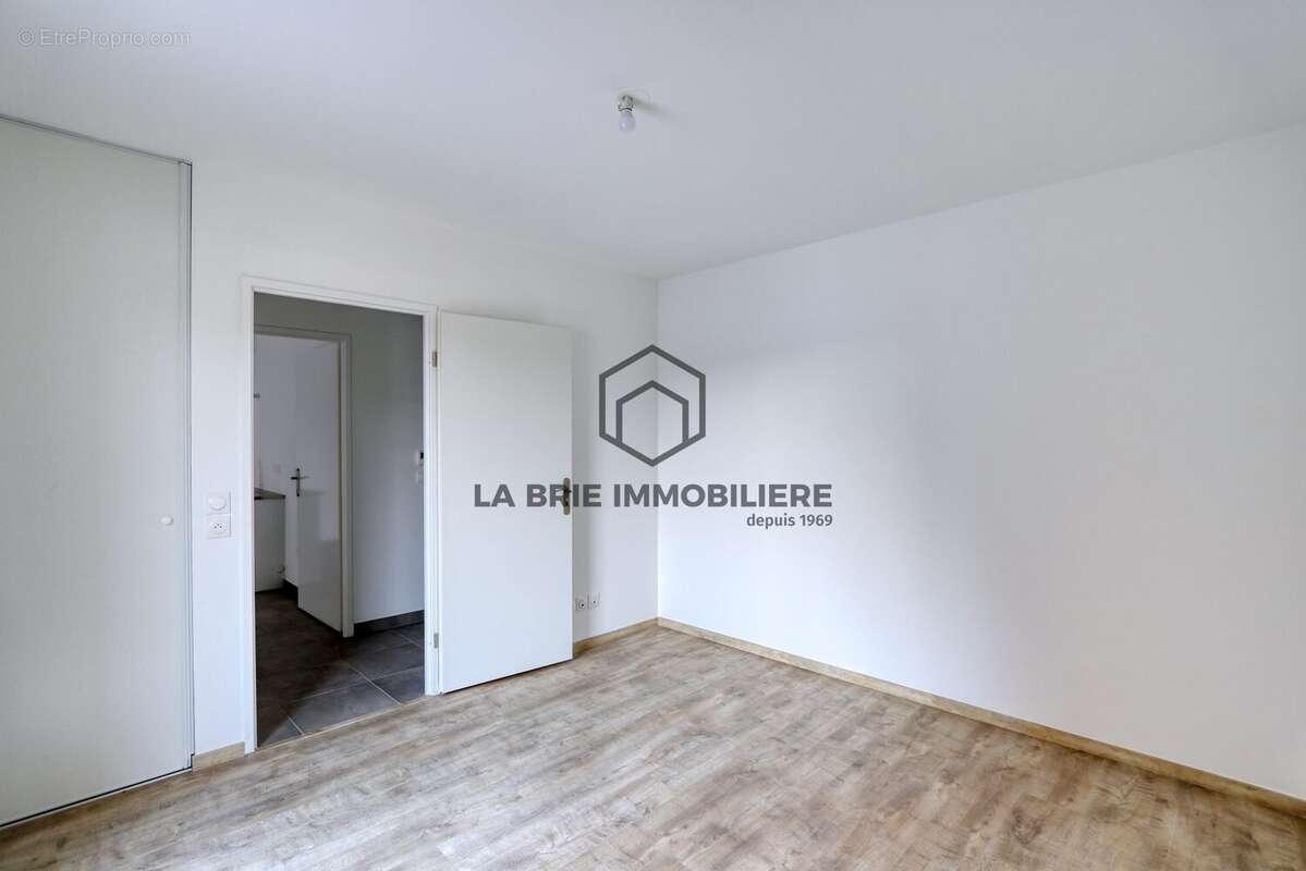 Appartement 51 m² à Mennecy  - photo 9