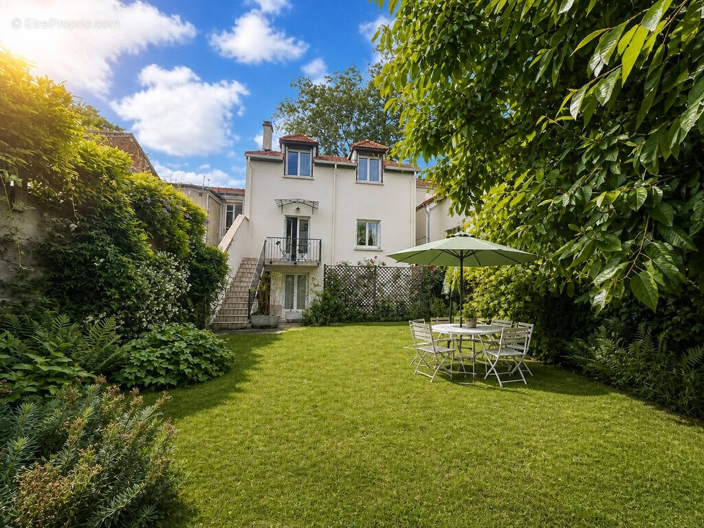 Maison à LES LILAS