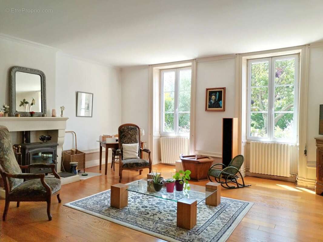 Maison à SAINTE-SEVERE