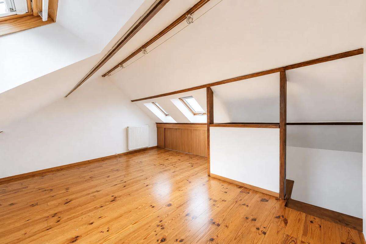 Maison de caractère 6 pièces louée - Fublaines - photo 9