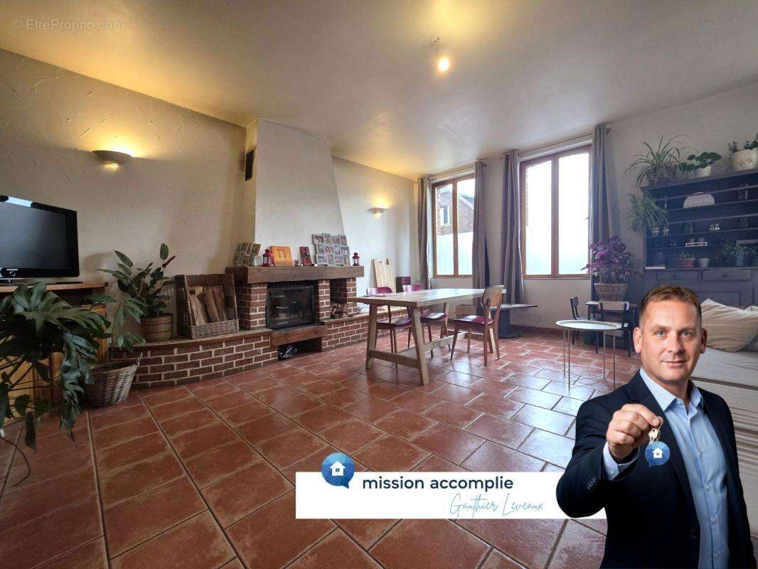 Maison à FONTAINE-AU-PIRE