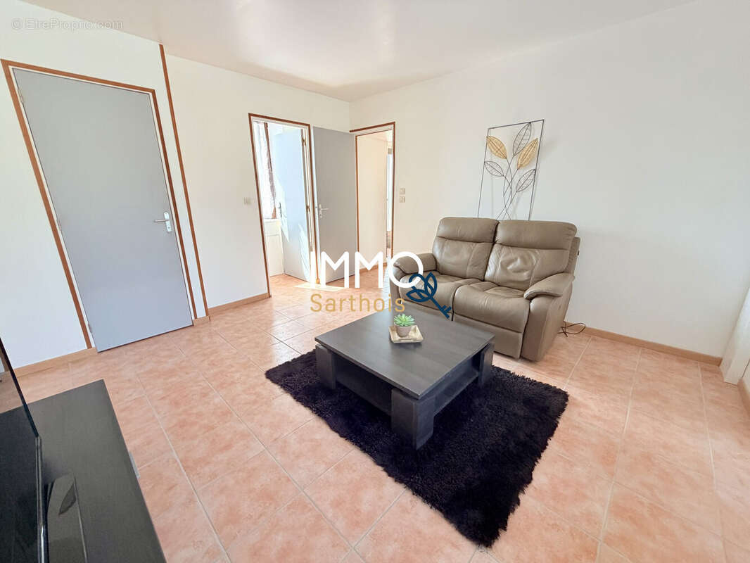 Maison 109 m² à Marigne-Laille  - photo 4