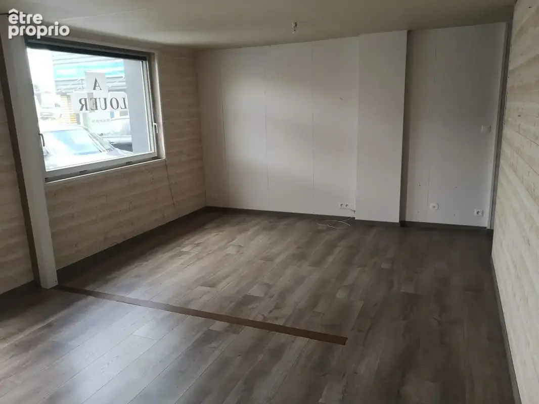 Commerce 41 m² à Saint-Martin-Des-Champs  - photo 6