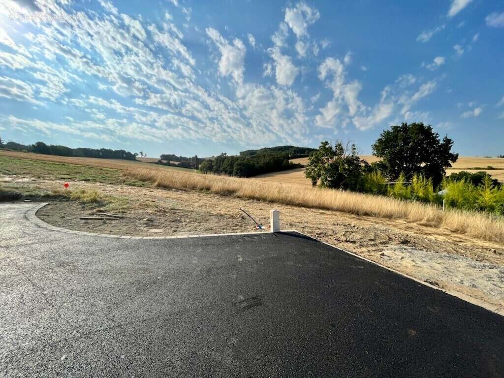 Terrain à BEAUMONT-SUR-LEZE