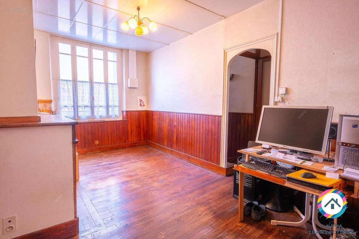 Maison de ville 118 m² – Terrasse / cour  – Dépendance – Combles aménageables – Centre Mazères - photo 8
