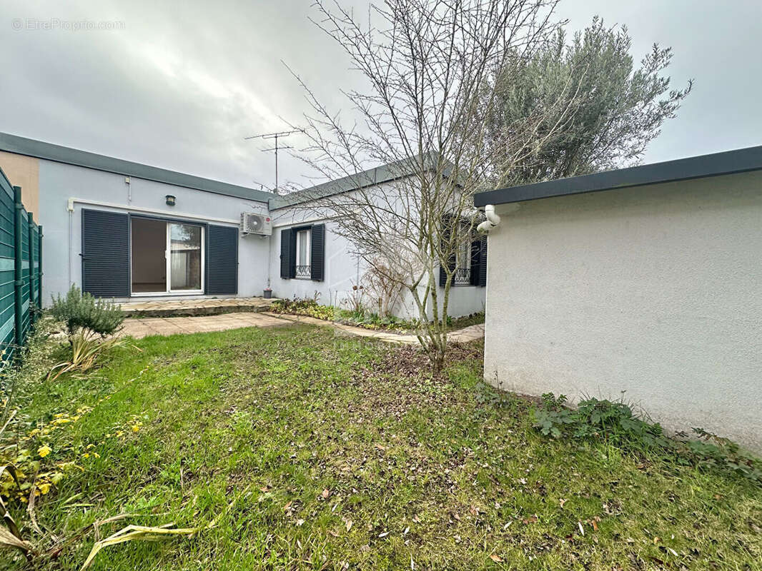 Maison à SARTROUVILLE