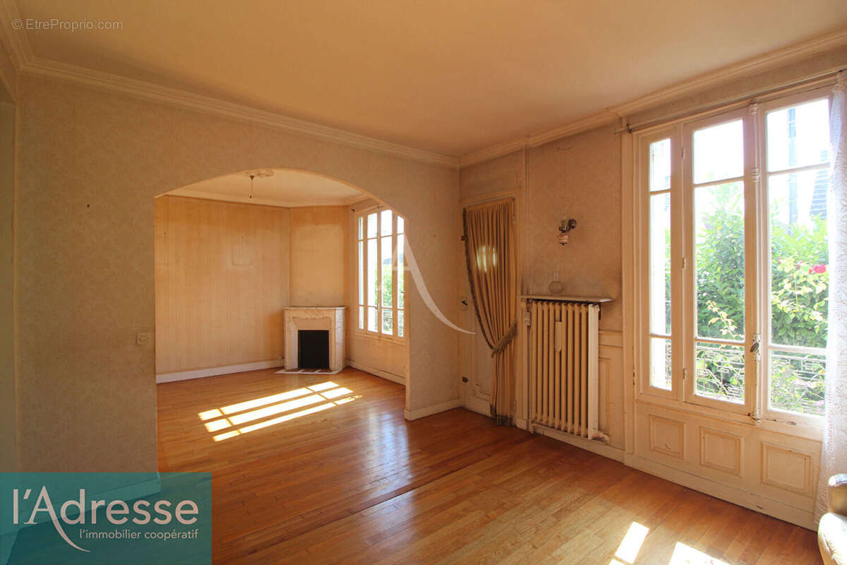 Maison à SAVIGNY-SUR-ORGE