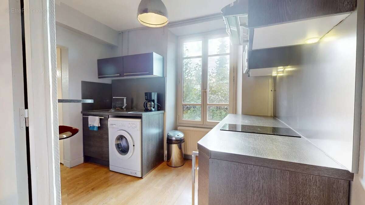 Appartement à DAMPIERRE-EN-YVELINES