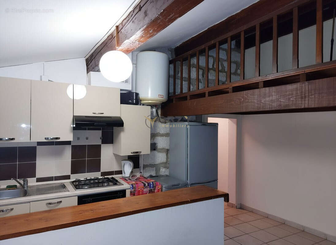 Appartement 39 m² à Saint-Chamas  - photo 2