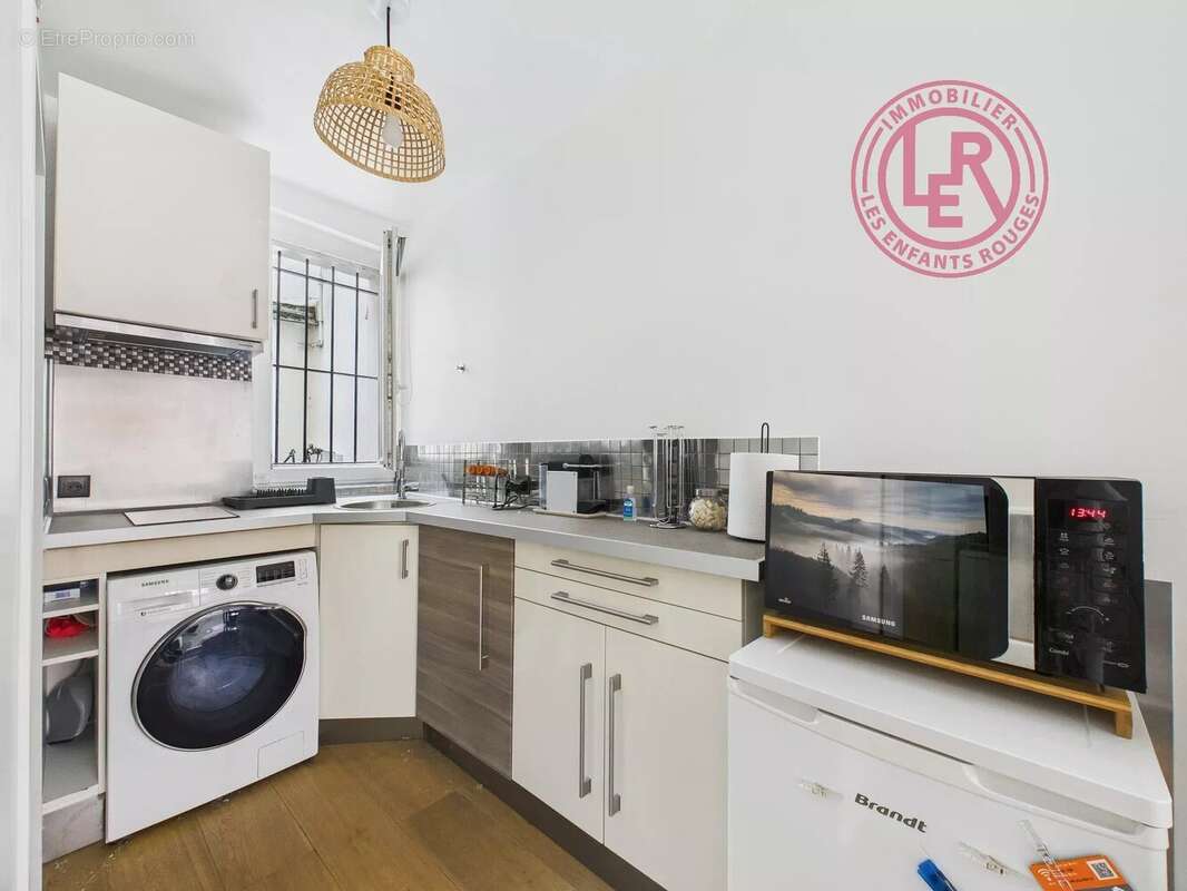 Appartement à PARIS-14E