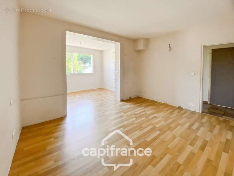 Maison d'environ 81 m² avec sous-sol aménageable de 40 m2 et son jardin de 418 m² – Crozes-Hermitage (26) - photo 11