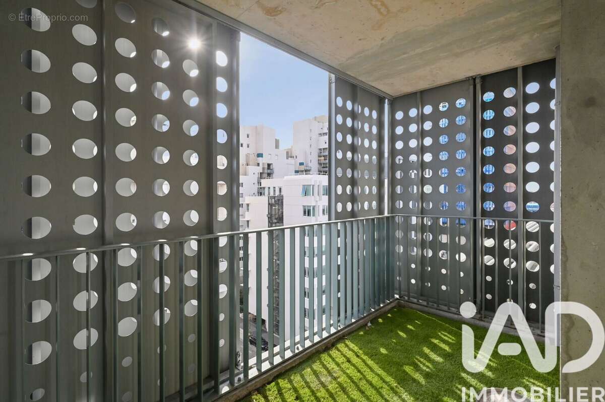 Appartement 64 m² à Marseille-2e  - photo 3