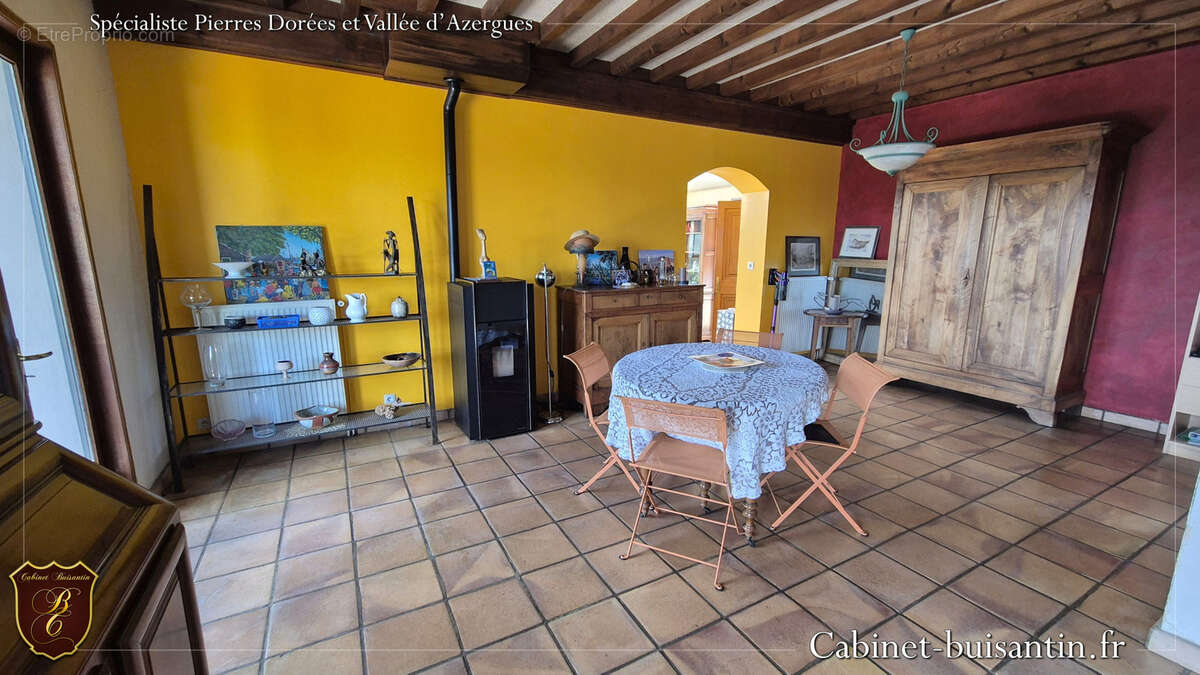 Maison à OINGT