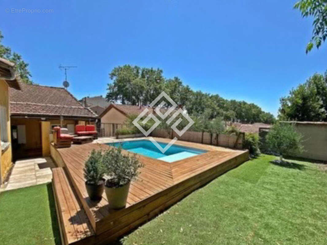 Appartement avec piscine dans le centre-ville - photo 8