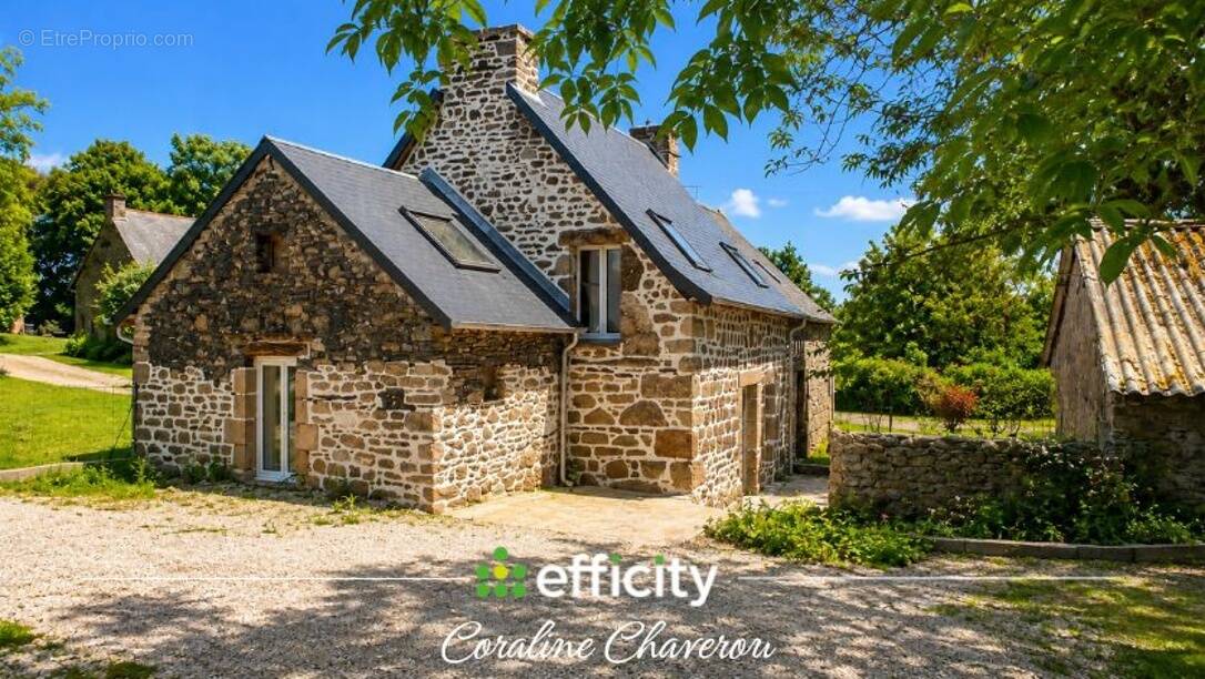 Maison à GLOMEL