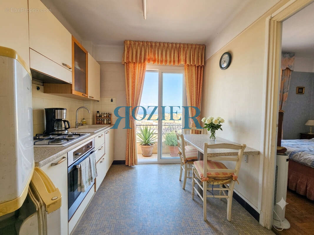 ANTIBES VUE MER PANORAMIQUE Appartement 2 Pièces 42,10 m2 Carrez + 17,75 m2 d'Extérieurs • DERNIER ETAGE - photo 7