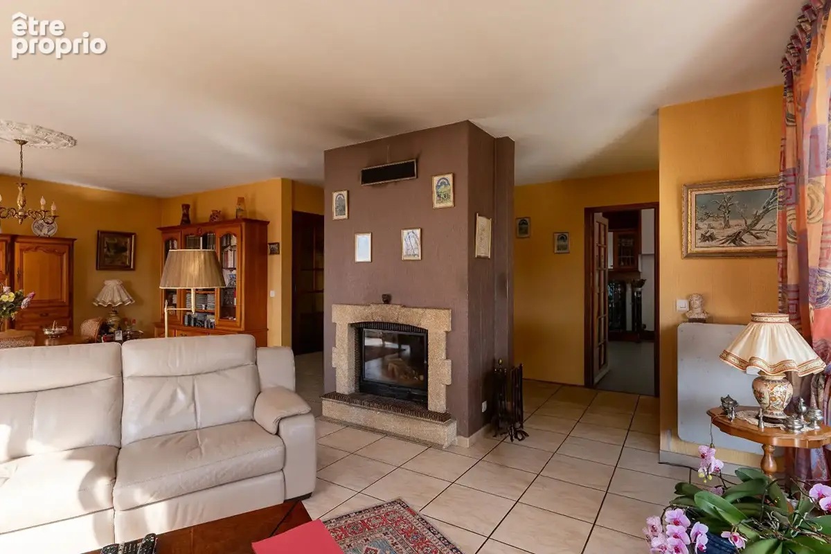 Maison à MEZEL