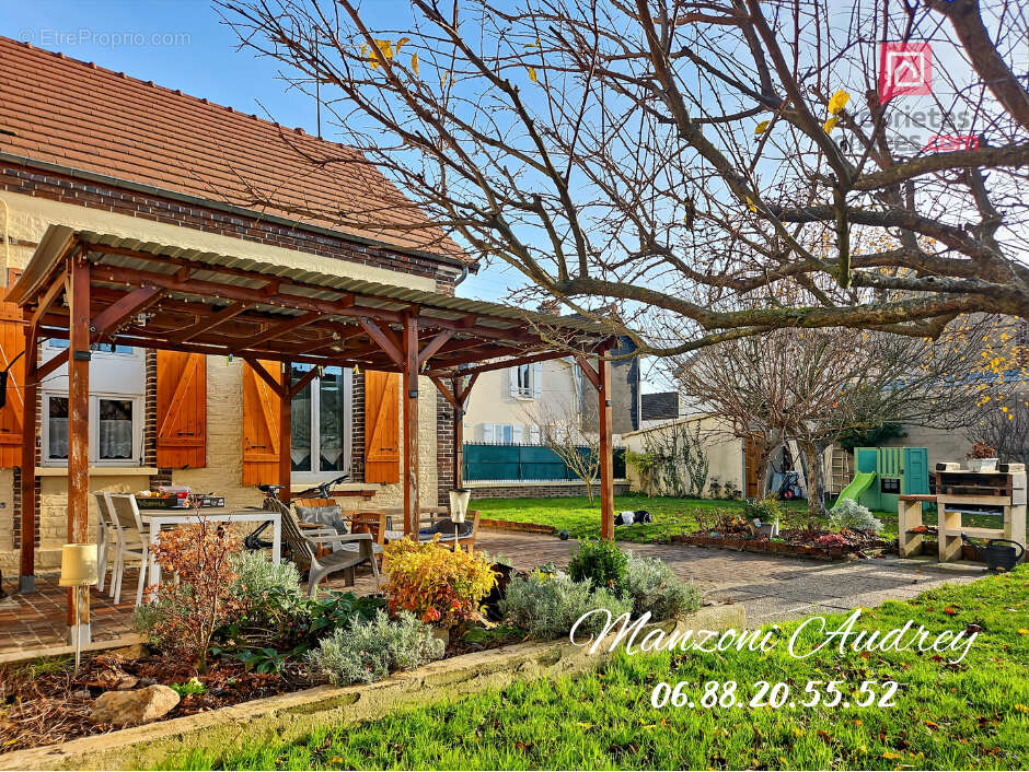 Maison à SAINTE-SAVINE