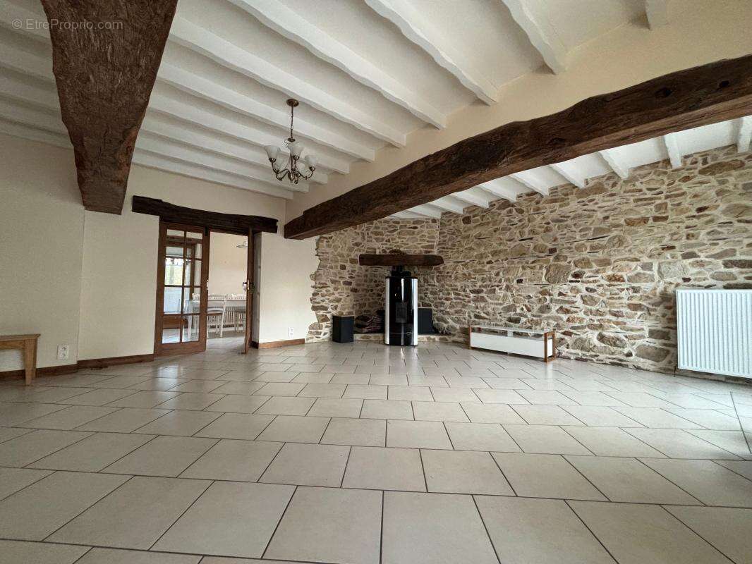 Maison à SAINT-AUBIN-DES-CHATEAUX