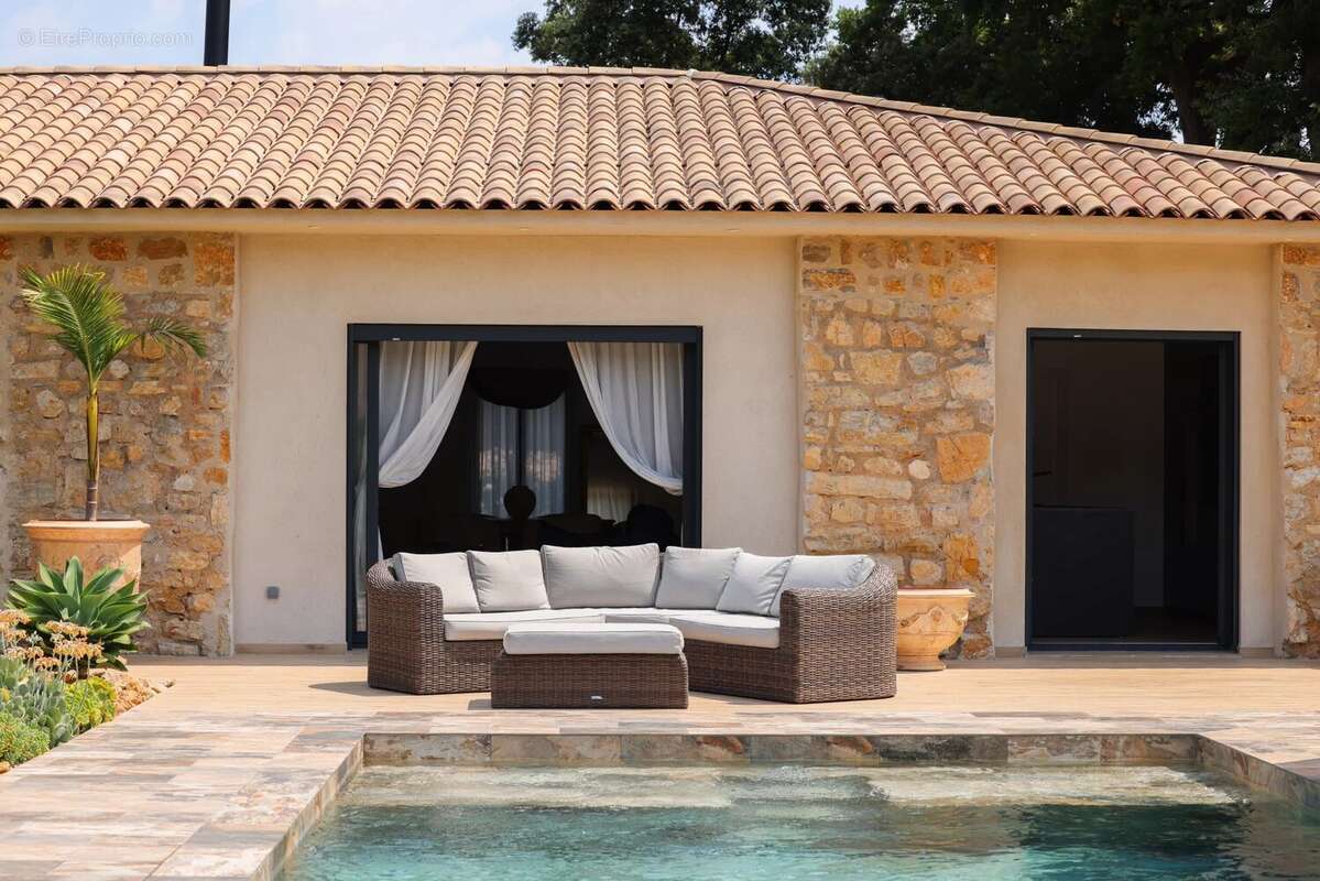 Maison 175 m² à Vallauris  - photo 4