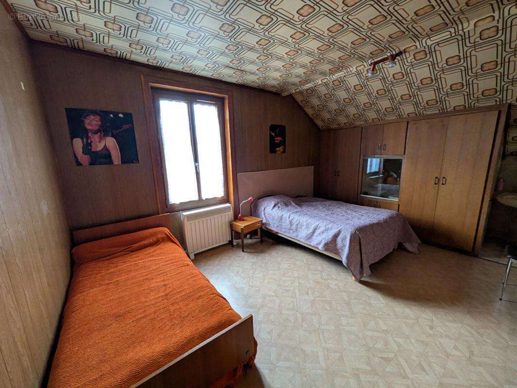 Maison à RIORGES