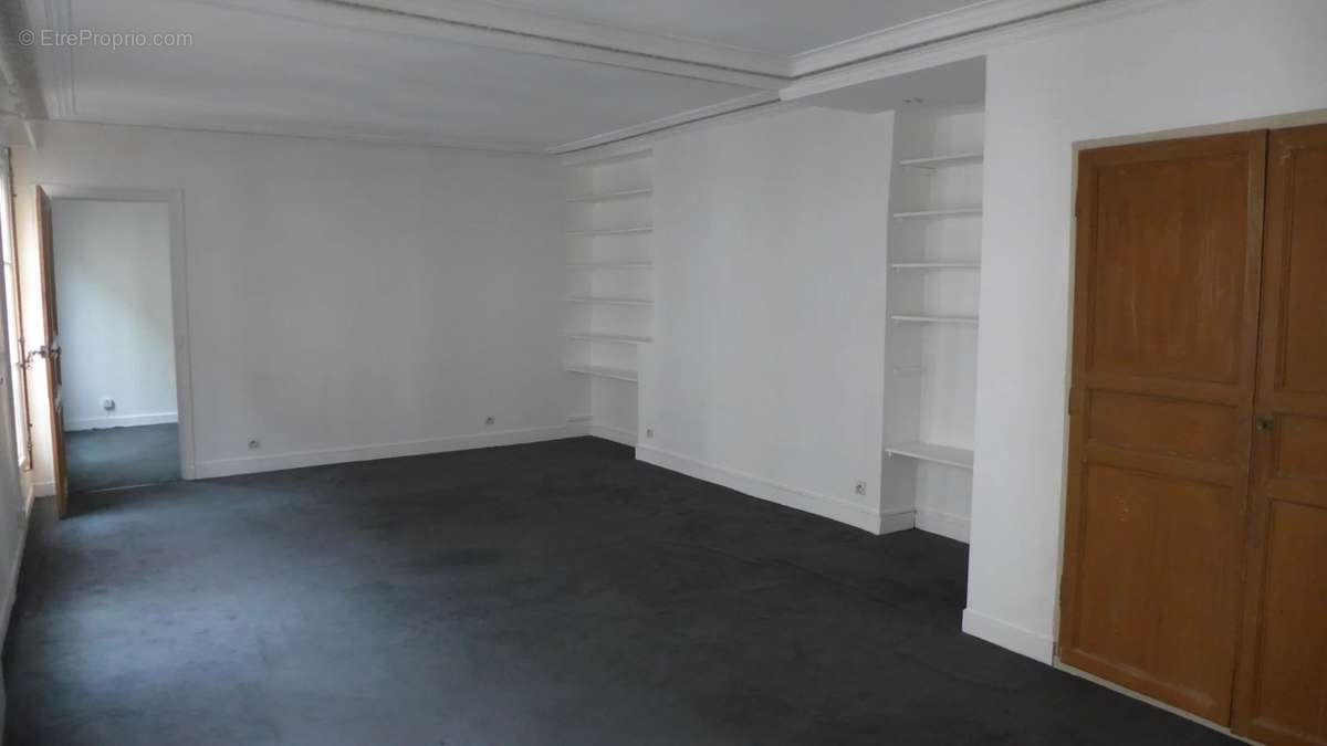 Appartement à PARIS-8E