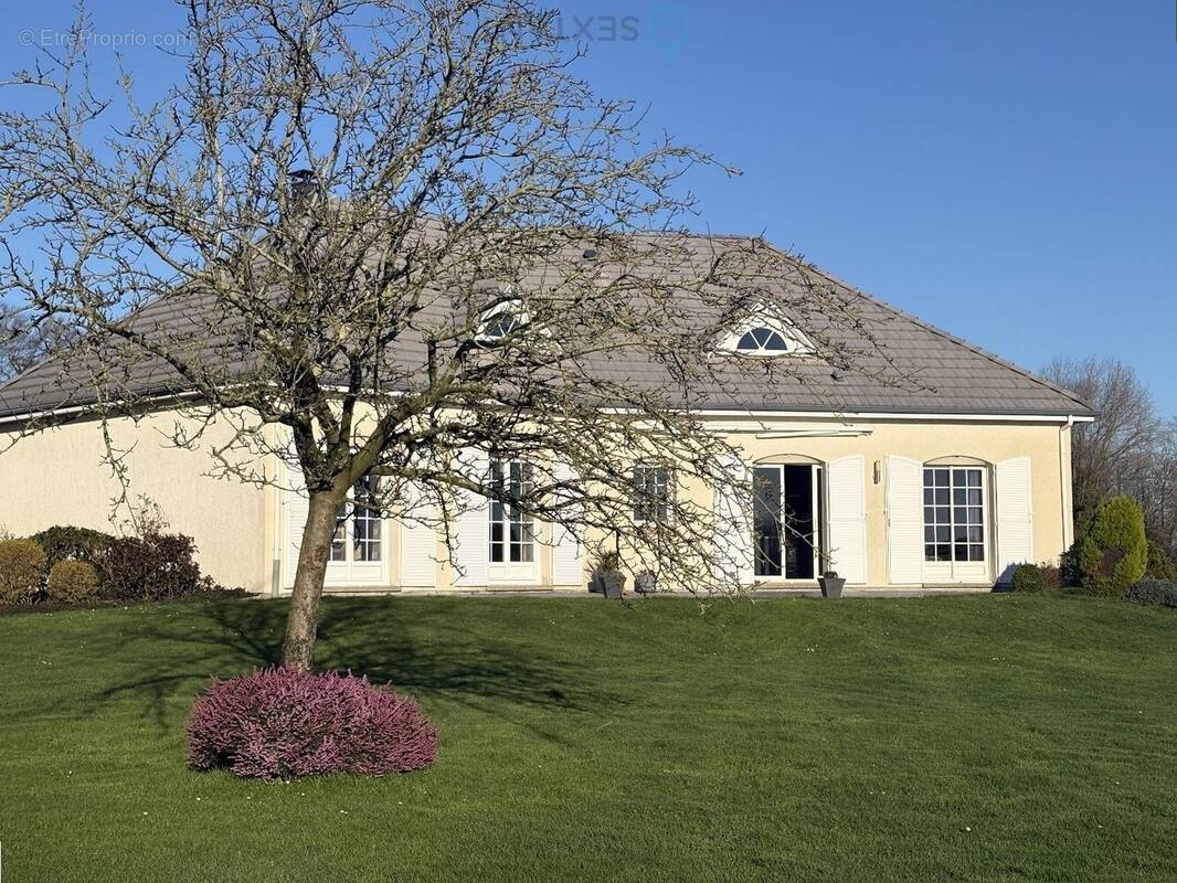 Maison à MANEGLISE